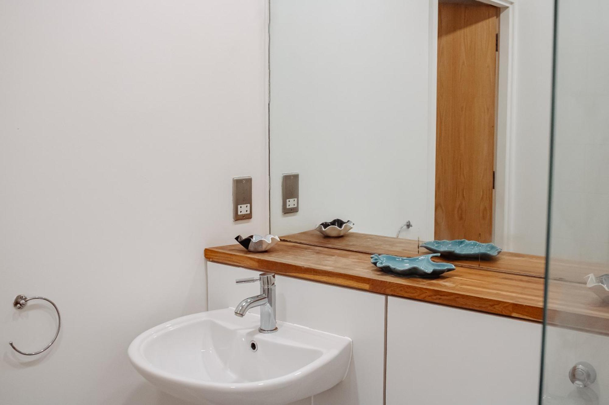 Central & Spacious, Sleeps 8, Perfect For Groups Leeds  Exterior foto