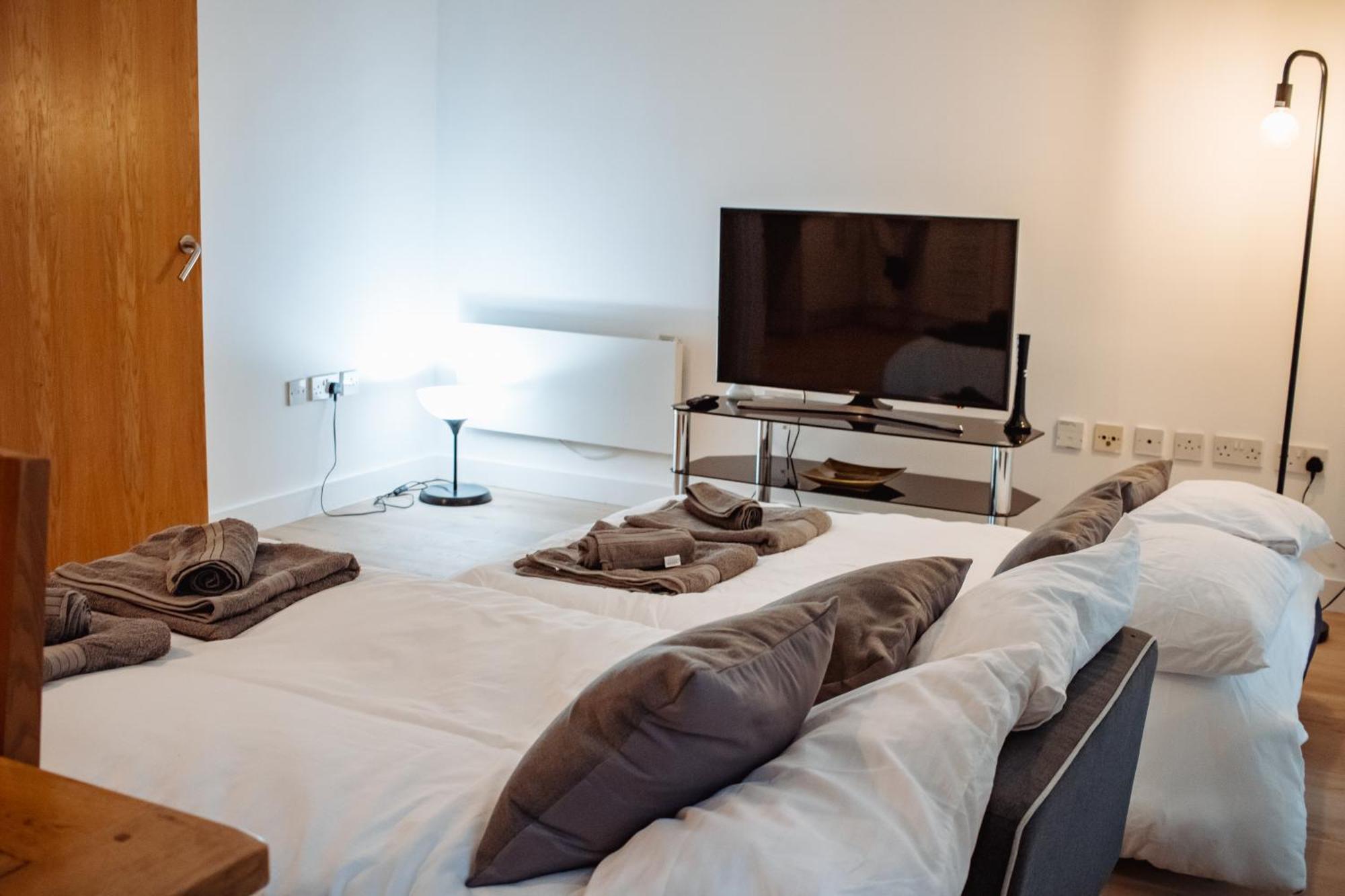 Central & Spacious, Sleeps 8, Perfect For Groups Leeds  Exterior foto